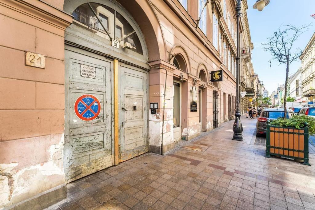 Paralello Universo-Supercentral By Nw Budapest Exterior photo